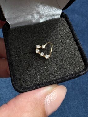 14k Yellow gold Diamonds heart single stud earring